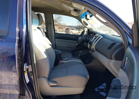 2013 Toyota Tacoma Base V6 from USA, damaged, VIN 3TMLU4EN1DM125119